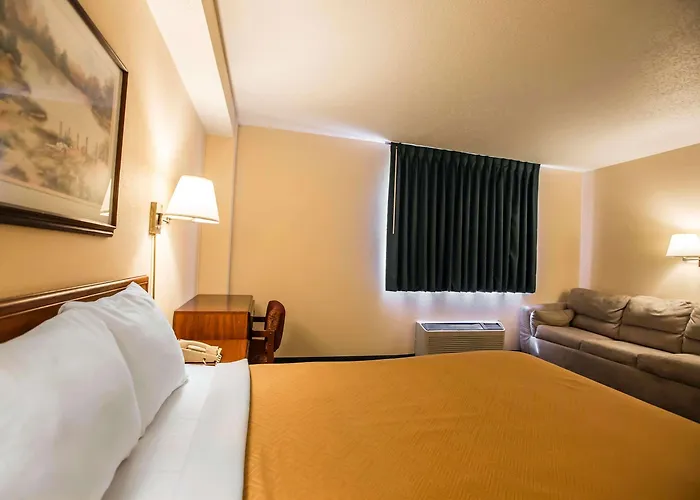 Econo Lodge *