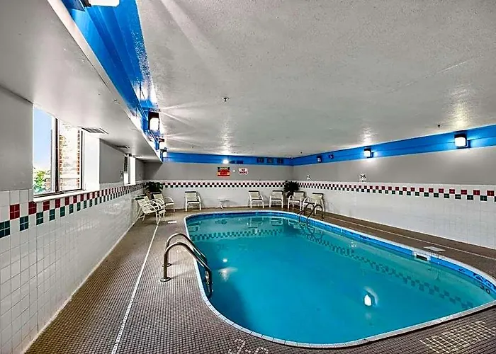 Econo Lodge *