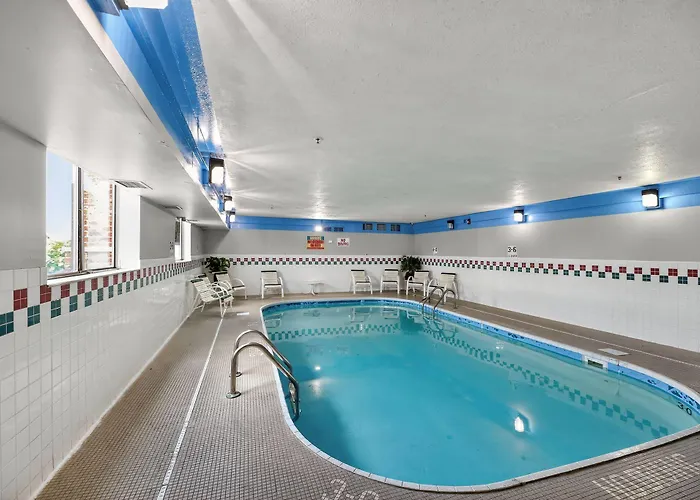 Econo Lodge *