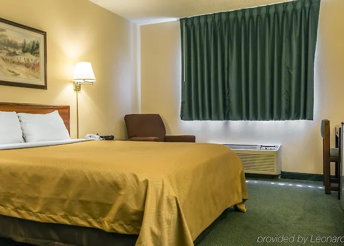 Econo Lodge *